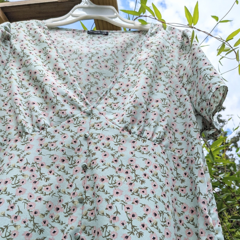 Floral Spring Dress - Picture 4 of 5